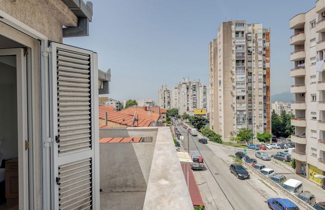 Spacious Apartment w Three Balconies and Parking - Foto 32