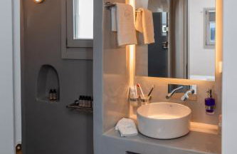 G & W Suites - Photo 12