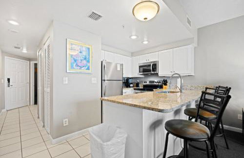 Seaside Splendor! 1BR Oasis with Private Oceanfront Balcony at Wyndham Oceanwalk - Foto 42