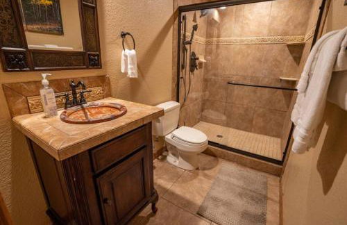 Bear Creek Lodge - Spa - Fire Table - 3min to Trails - Foto 5