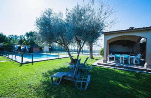 Precioso chalet con piscina y pista de padel - Photo 5