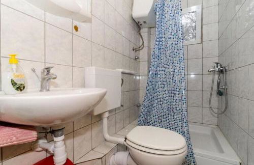 Apartments Ere Zuronja-One-Bedroom Apartment with Sea View 3 - Photo 16