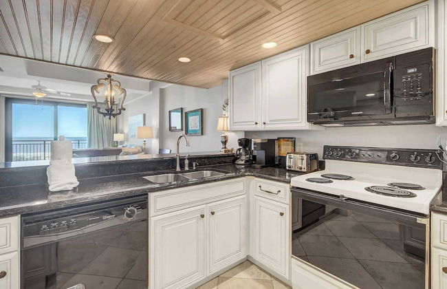 407 A Shipwatch by Avantstay Beach Front Condo w/ Ocean Views - Foto 12