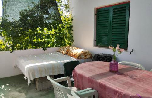 Apartments with parking space Grohote, Solta - 23166 - Foto 16