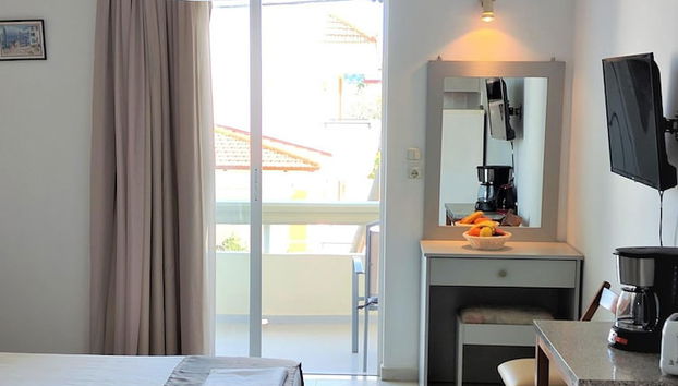 Lefteris Insta-worthy Studio With Garden View - Foto 3, Habitación