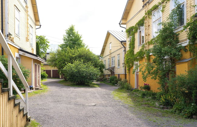 A bright wooden studio for four - Foto 13