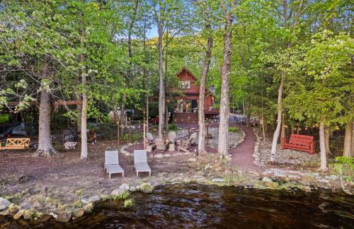 Lakehouse with Boats, MiniGolf, Sauna, HotTub, Swings and Playground! - Foto 4