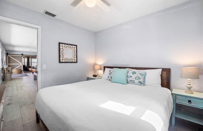 Canal Front Beach Home, Private Pool - Foto 10