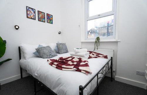 Thameside Terrace - 4Bed 3Bath near Purfleet train station - Photo 11