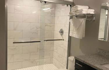 Cle Suites 3BR 2BA 5 min Walk to Cle Clinic Unit 2 - Foto 32