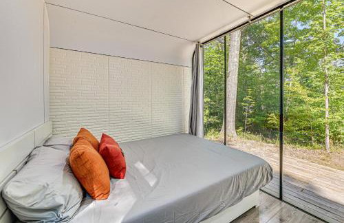 Waterfront Durham Getaway with Deck and Trails! - Foto 13