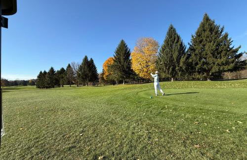 Paradise Island escape Riverfront in Clay, NY - Foto 45