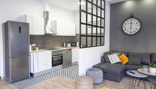 Plaza Redonda Center - Photo 2