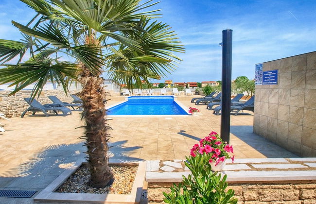 Apartment 1376 - Photo 34