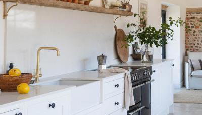 Luxury converted thatched barn near Chichester - Foto 2, stove, dishwasher, pet friendly