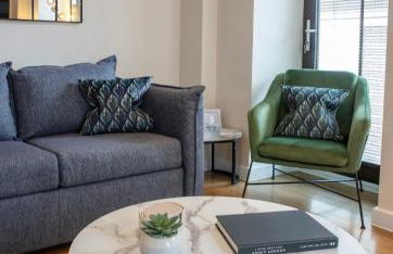 Westminster 2 bed 2 bath apartment with Air-Con - Photo 24