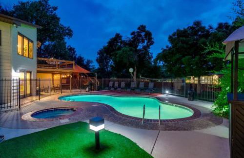 Backyard Oasis Pool Is A Beautiful Home - Photo 39