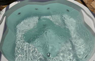 Casa com Jacuzzi Privativa Relaxamento Total em Águas de São Pedro - Foto 5