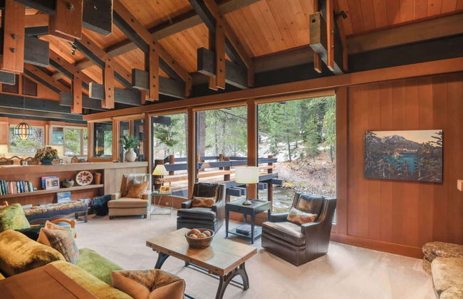 Joy on the River Stunning Waterfront Home for 10 - Foto 3