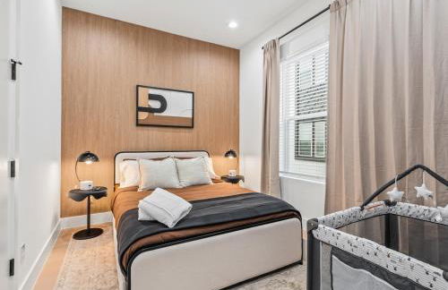 New Modern Dallas Skyline Rooftop Firepit and a Garage - Foto 51