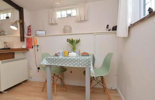 1 Bed in Uploders DC085 - Photo 6