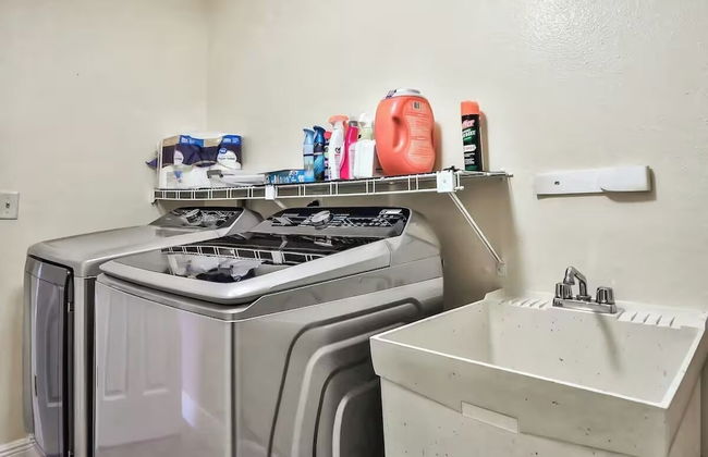 Renovated 3BR Dog Friendly Pond View W/D - Foto 39