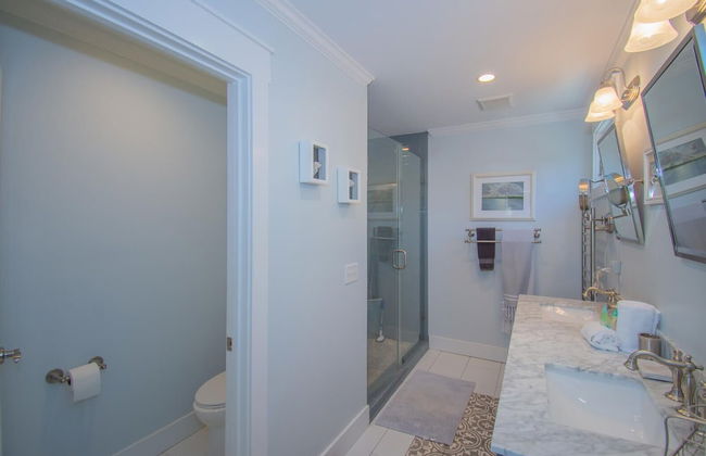 5 Bed Sleeps 12 With Water Views - Photo 23