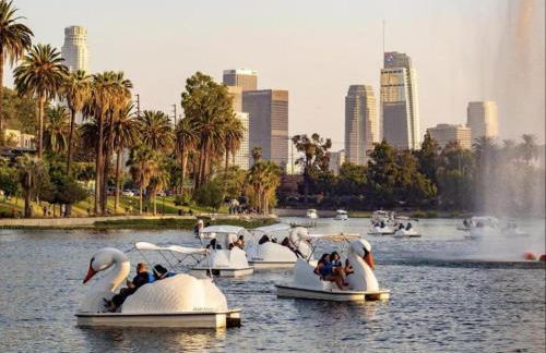 1Gbps Fiber Wi-Fi Walk to Dodger Stdium DTLA 2BR Free Parking Work & Family - Foto 37