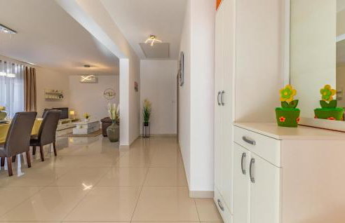 2 Bedroom Stunning Home In Skatari - Foto 32