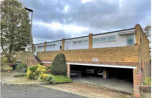 Stylish quiet garden flat with parking in London Zone 4 - Foto 24