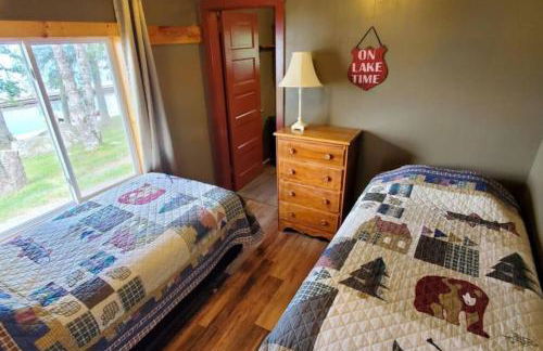 Marina View 1 Bedroom Sunset Cabin - Foto 8