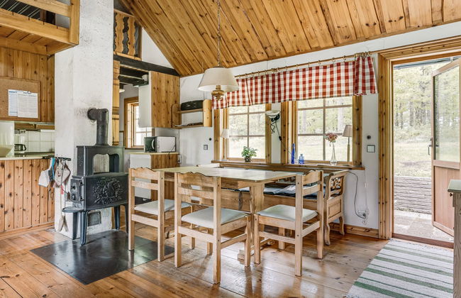 3 bedroom House in Östra Frölunda with garden and sauna - Photo 10