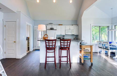 Waterfront Cottage in Summer Village with Grill - Foto 10