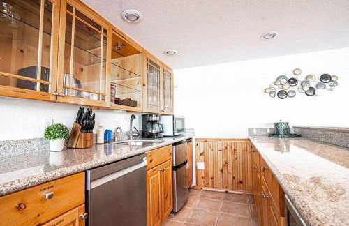 Oceanfront Retreat, Mount Rainier, King bed, Games - Foto 14