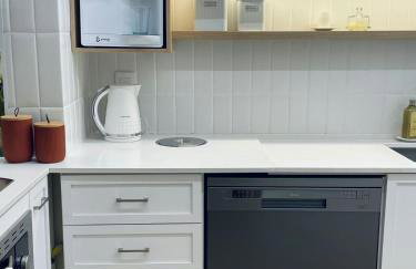 Apto espaçoso, moderno e confortável há 10 min do Moto GP e 7 min do Shooping Flamboyant - Foto 13