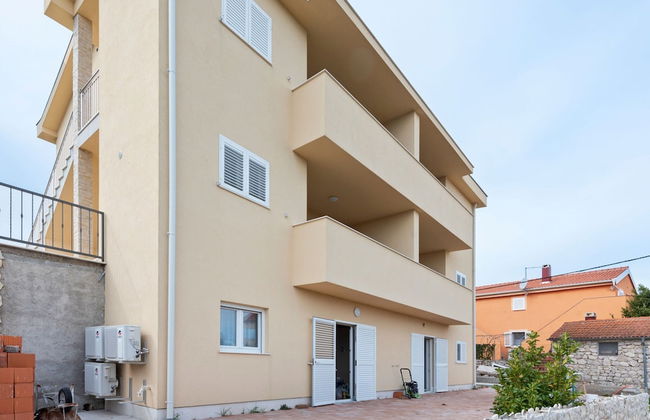 Simplistic Apartment in Neviđane near Sea - Foto 27