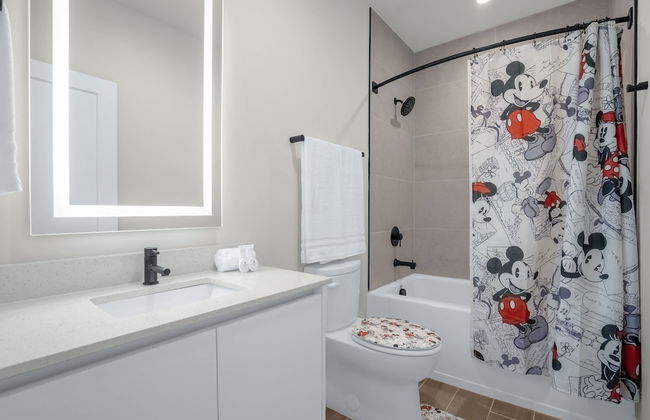 Modern 4BR Family Home With Private Pool - Photo 38