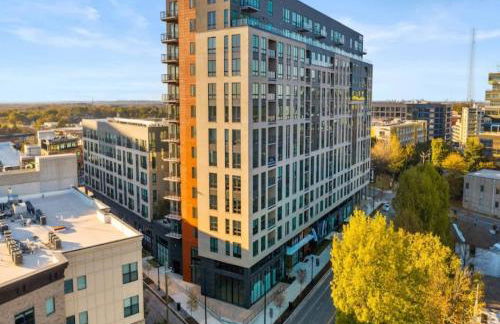 Upscale Midtown Retreat , Free Parking & Close to Mercedes-Benz - Foto 27