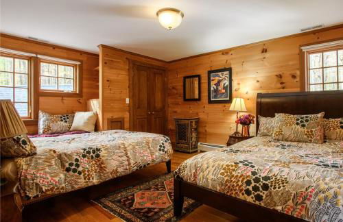 Elegant 7BR Estate with Pool & Hot Tub in Berkshires - Foto 22