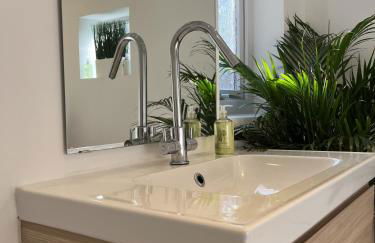 Restored Victorian Home with Private Garden - Foto 34