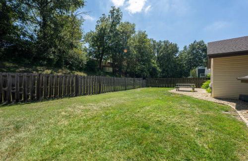 Perfect Getaway 3BR 3BA Home Close to Parks and Shopping - Foto 25