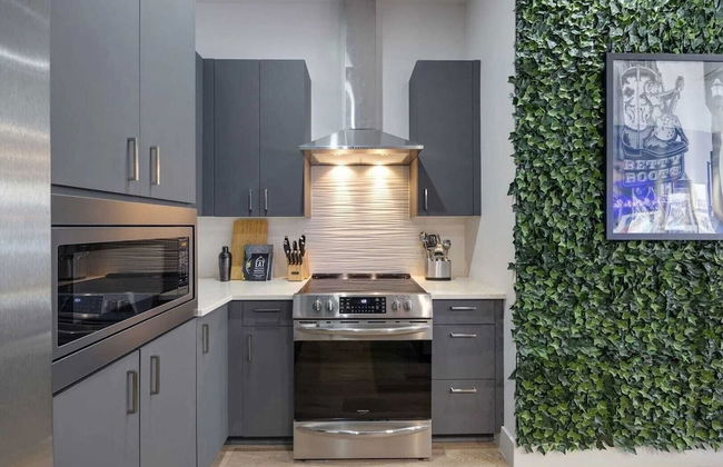 Nash Landing by Avantstay Heart of Midtown + Nashville Patio - Foto 22