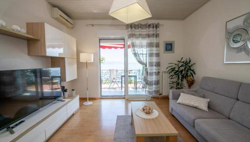 Villa Tomić Apartment Mia near the sea - Photo 5