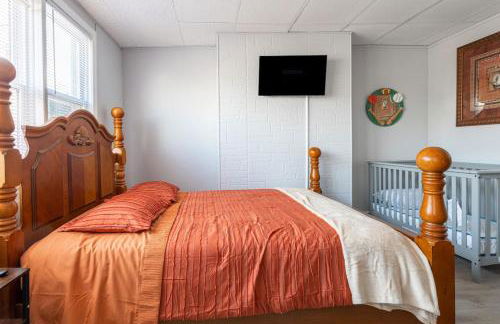 Updated 3BR 2BA Apartment Near NYC Airport - Foto 11