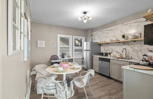 Convenient 2BR Near Convention & Hospitals - Foto 5