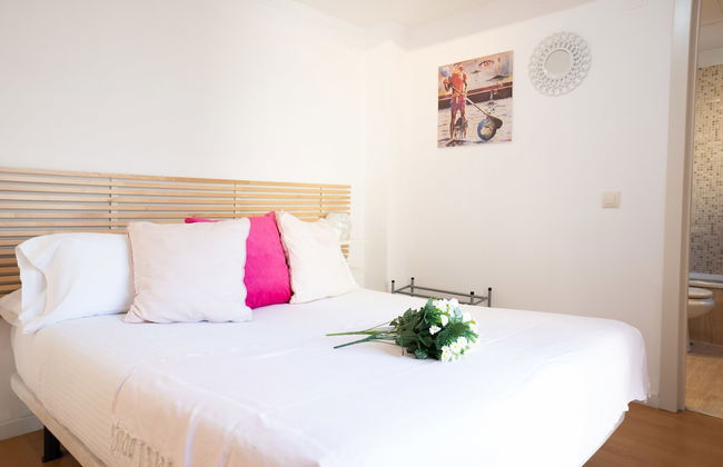 Holidays2Malaga Juan de Mena Apartments - Photo 21