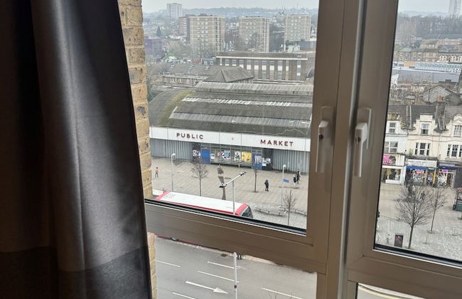 Phoenix 2 Bedroom Apartment in london - Photo 16