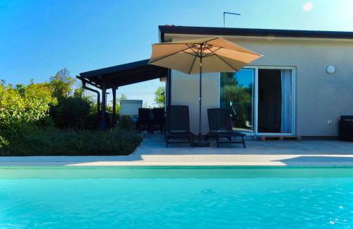 Pola kuće sa bazenom-Eja - Foto 57