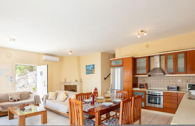 Villa Petros Large Private Pool Walk to Beach Sea Views A C Wifi Car Not Required - 180 - Foto 40