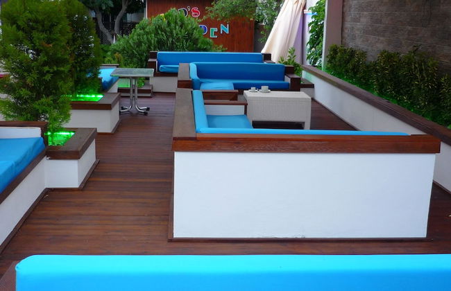 Street61 Studios - Photo 63